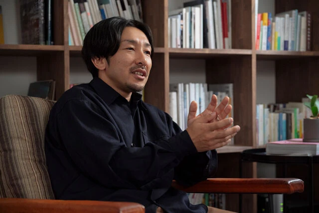 『グラビアの読みかたーWPBカメラマンインタビューズー』酒井貴弘編・前編「子供の頃はゲームクリエイターに憧れていました」